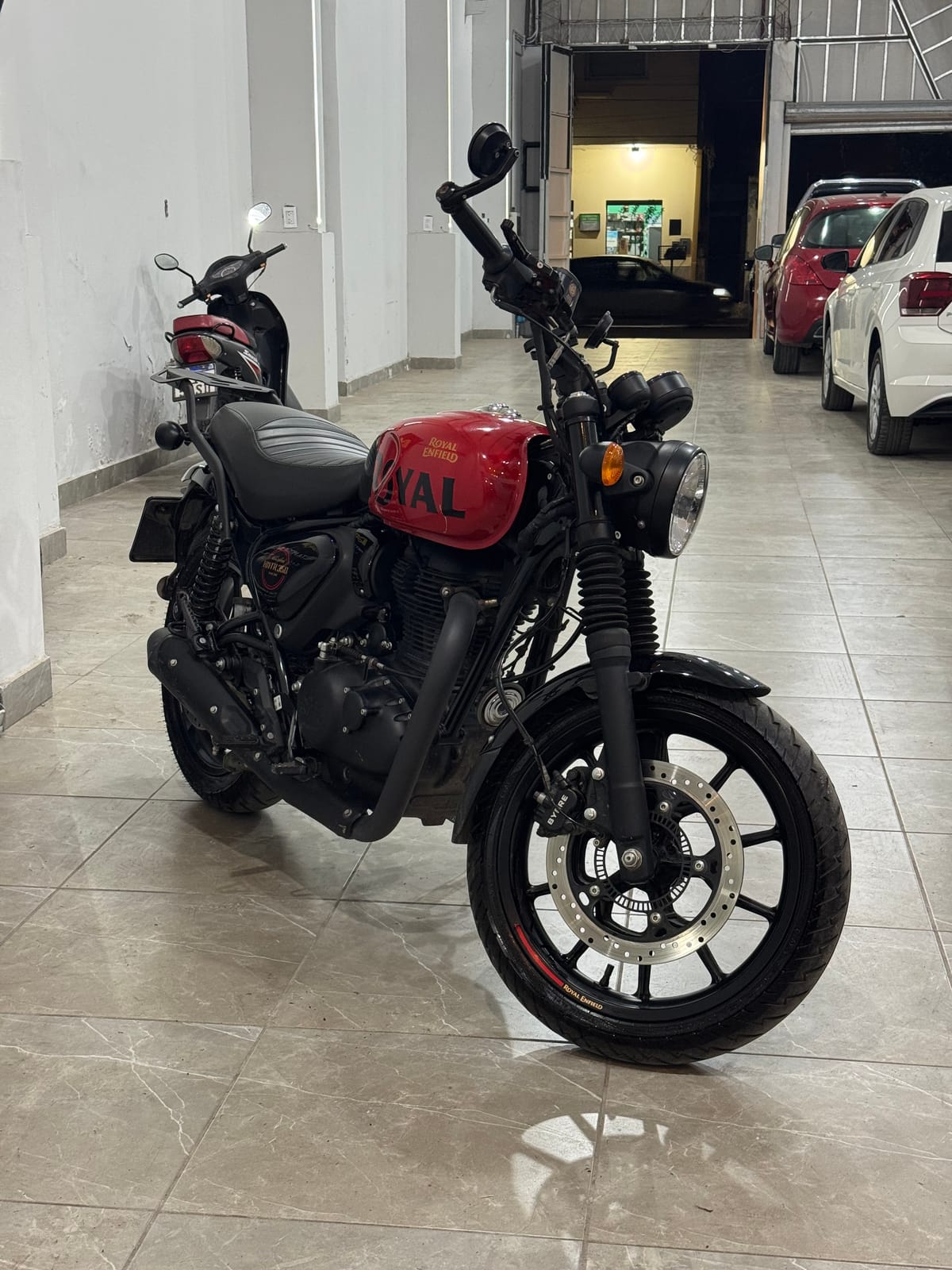 Royal Enfield  HNTR 350 — foto 1