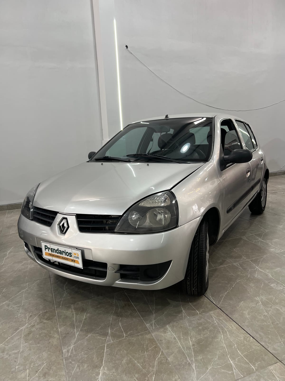 Renault  Clio campus pack 1.2  — foto 1