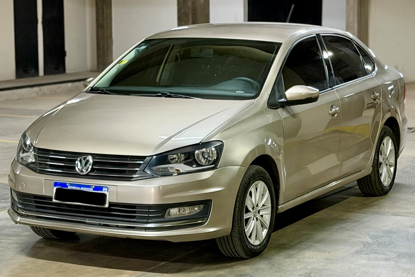 Volkswagen Polo Comfortline 1.6 16v  — foto 1